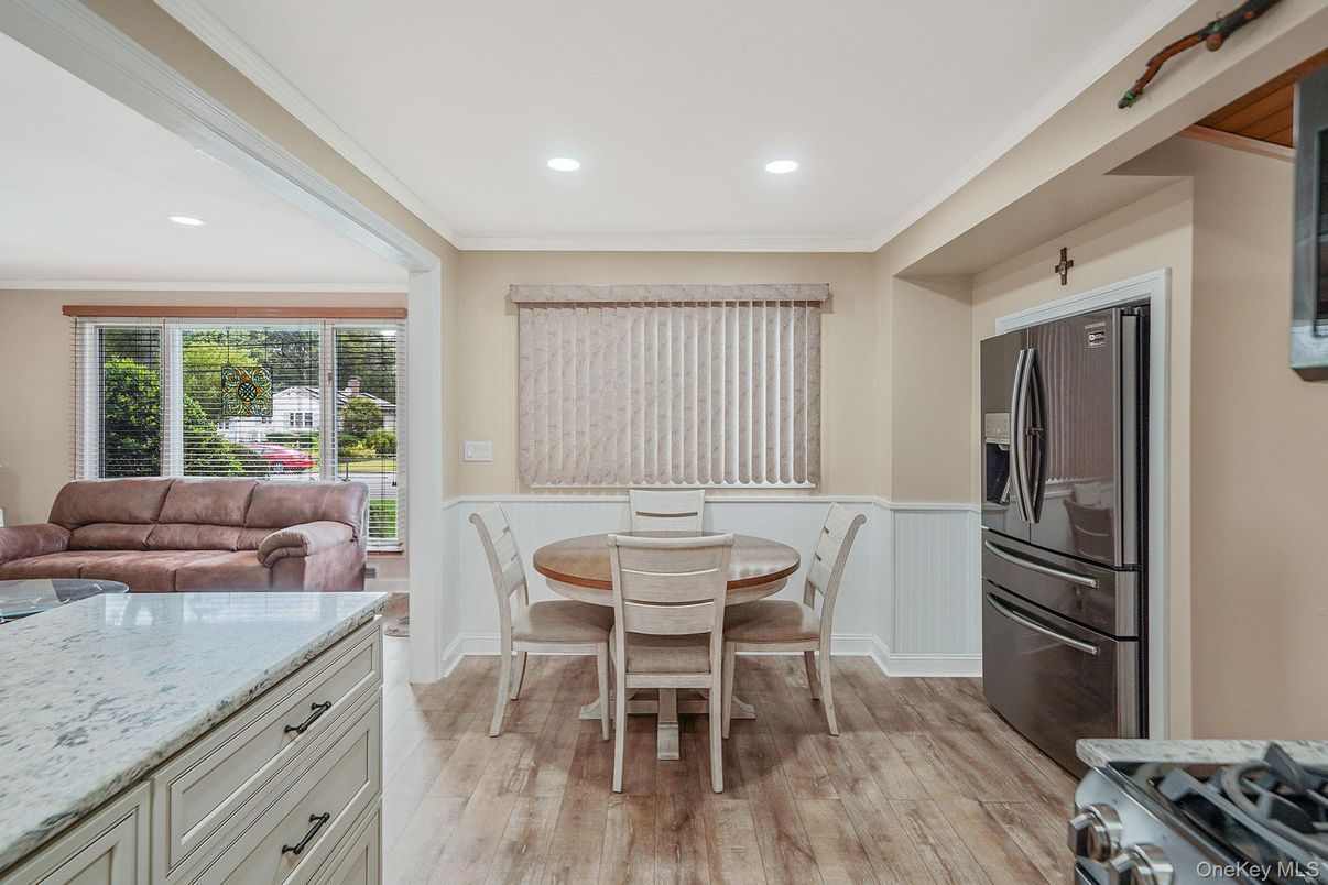 Dining room, Interior, Kitchen, Living room, Recessed Lighting, Wood Texture Flooring