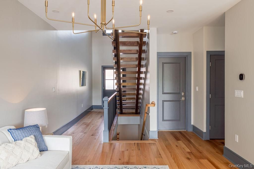 Interior, Pendant Lights, Wood Texture Flooring