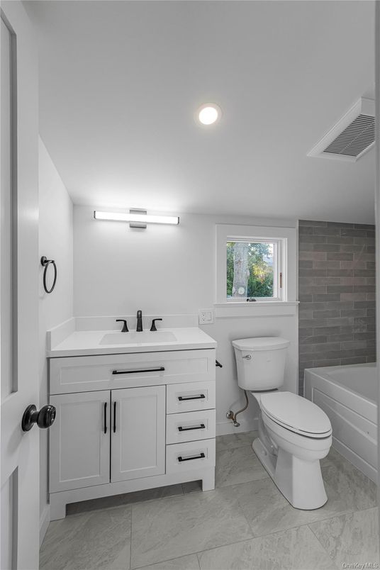 Bathroom, Interior, Marble, Recessed Lighting