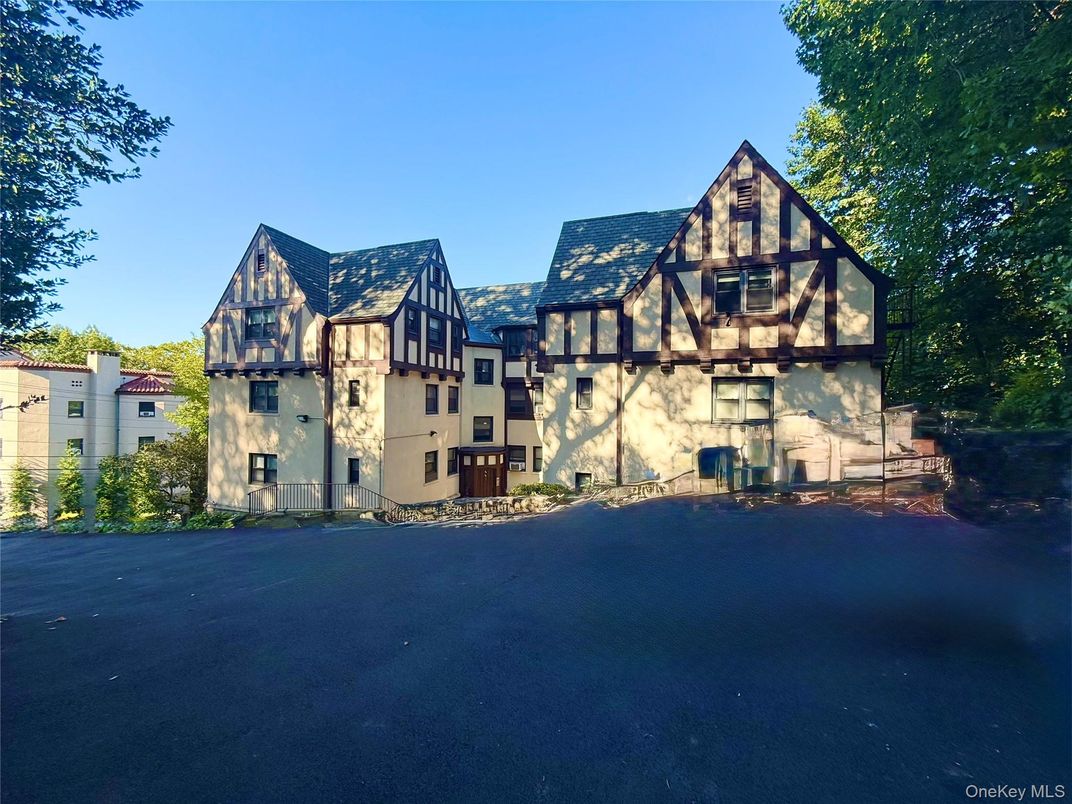 Exterior, Facade, Tudor Revival