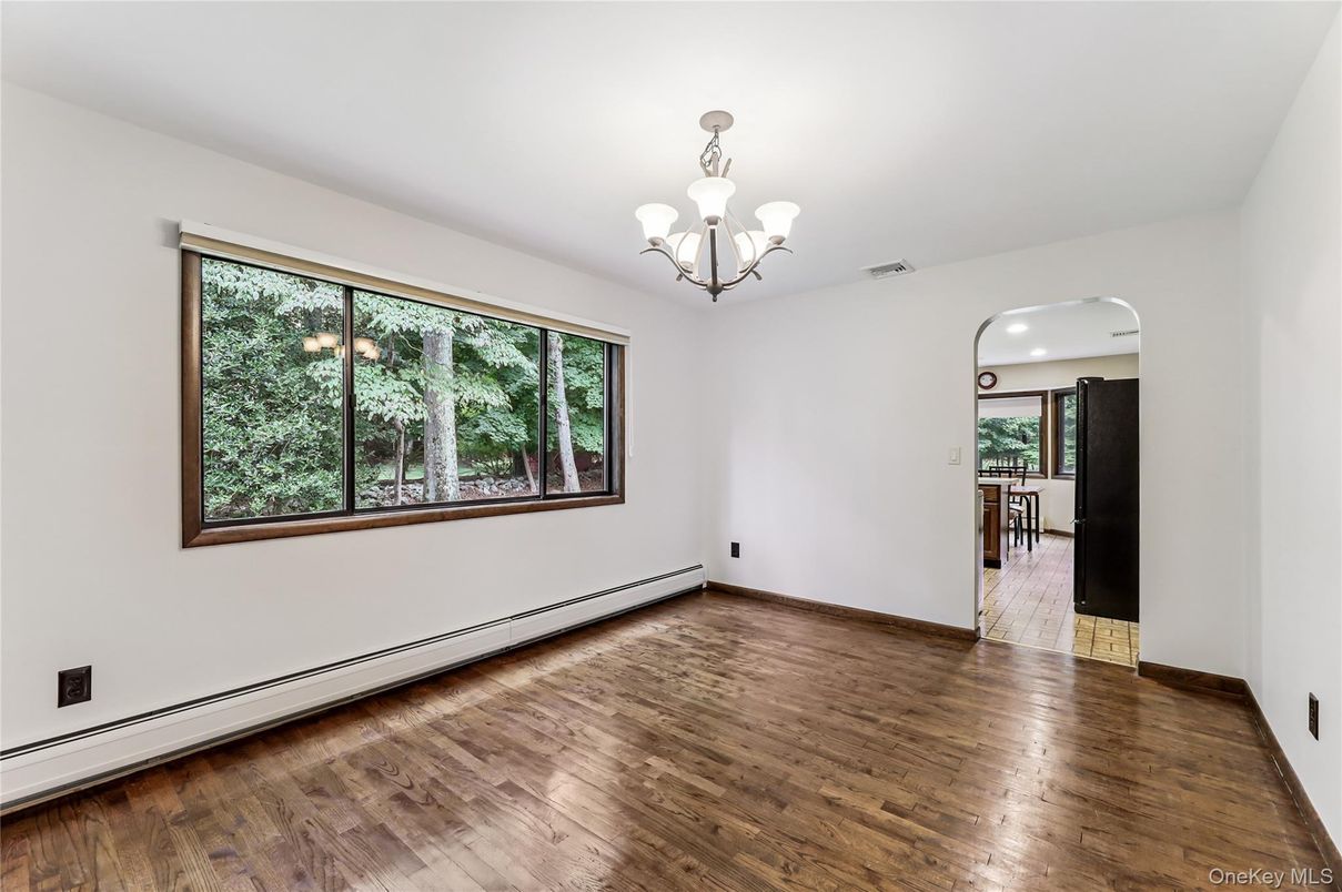 Chandelier, Empty room, Interior, Wood Texture Flooring