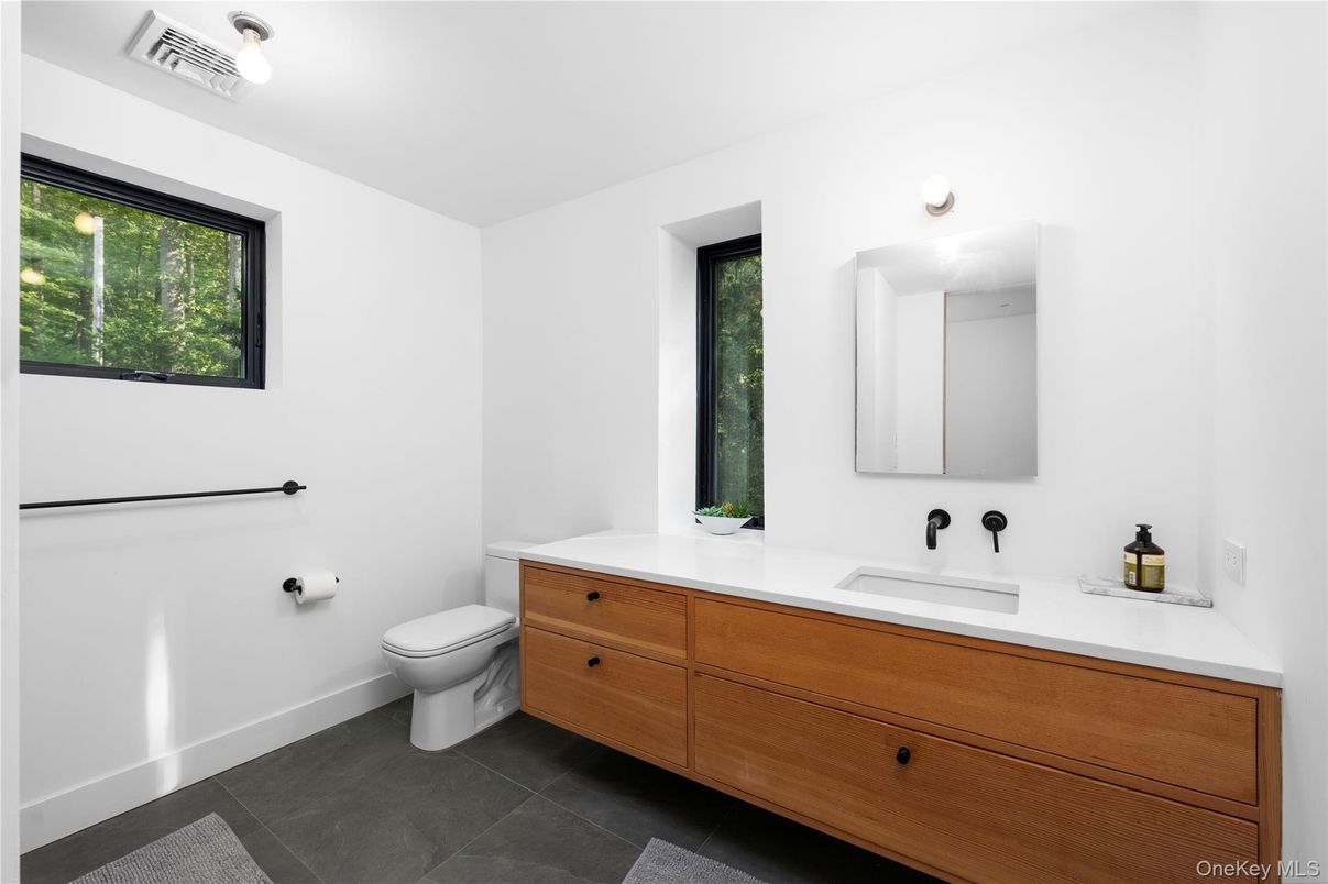 Bathroom, Dual Sink Vanities, Interior