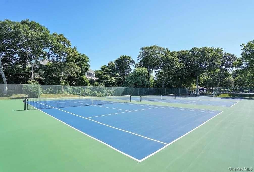 Exterior, Tennis Courts