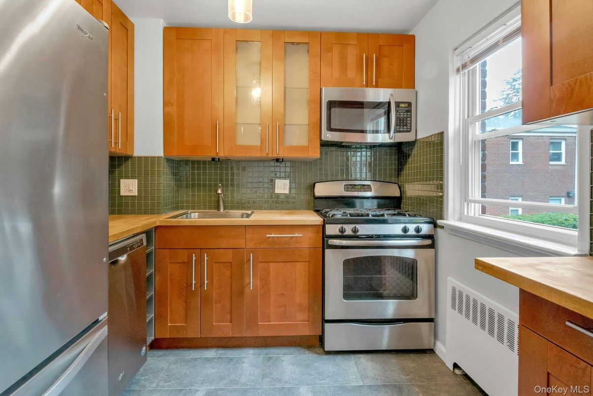 Interior, Kitchen, Stainless Steel Appliances