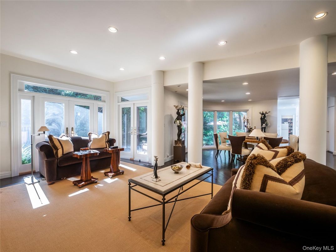 Dining room, Interior, Living room, Recessed Lighting