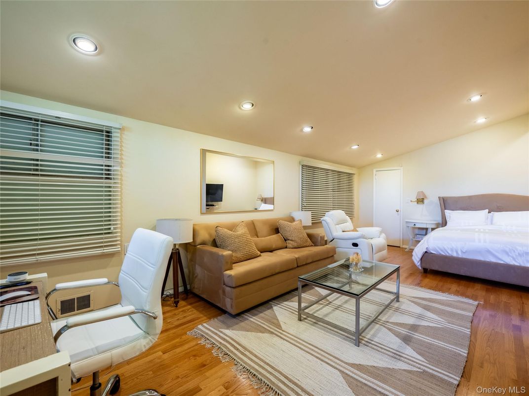 Bedroom, Interior, Living room, Recessed Lighting, Wood Texture Flooring