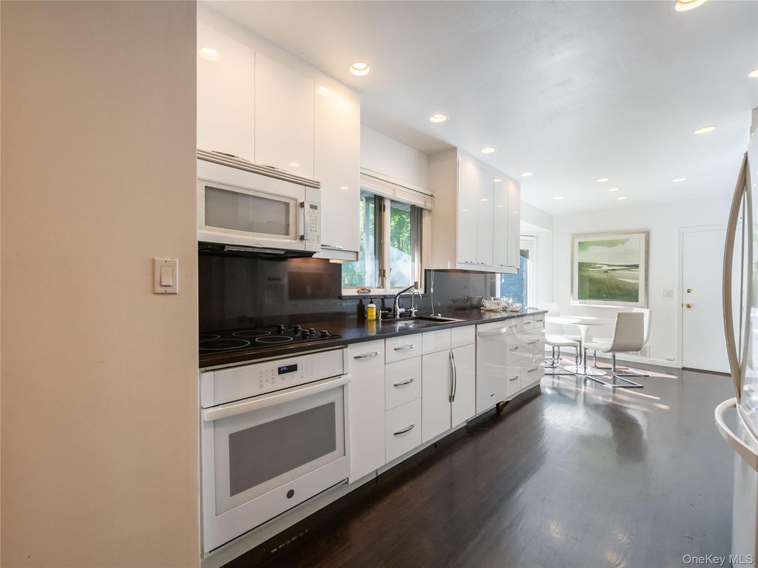 Dining room, Interior, Kitchen, Recessed Lighting, Wood Texture Flooring
