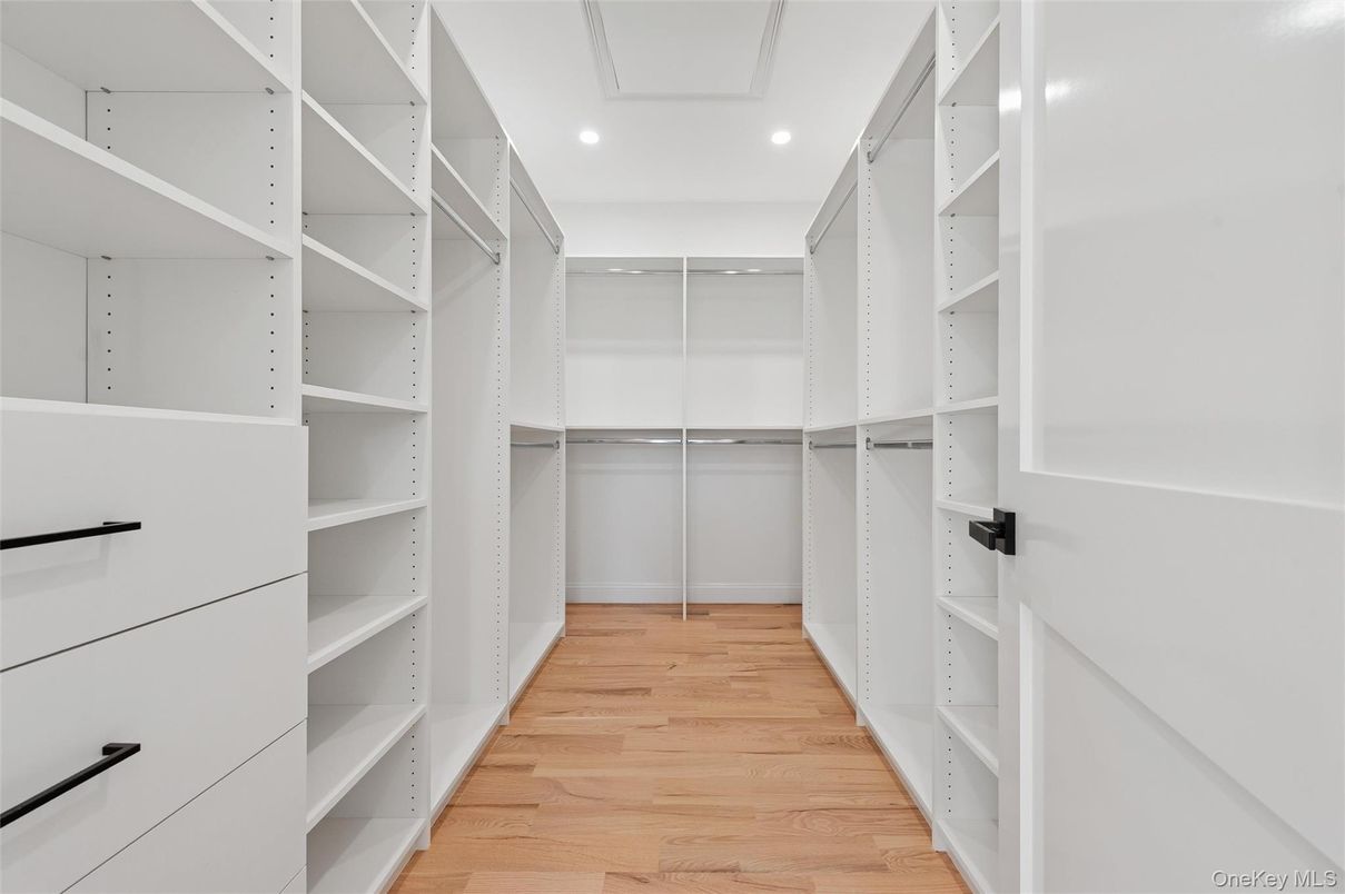 Interior, Recessed Lighting, Walk-in Closets, Wood Texture Flooring