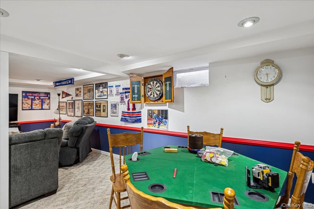 Game Room, Interior, Recessed Lighting