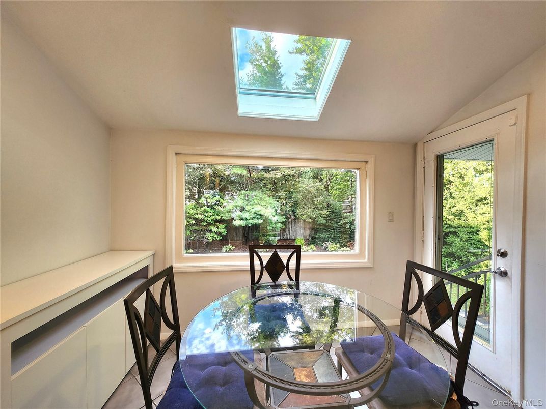 Dining room, Interior