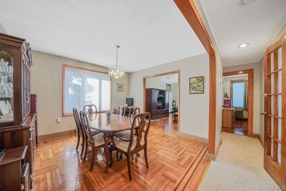 Chandelier, Dining room, Interior, Recessed Lighting, Wood Texture Flooring