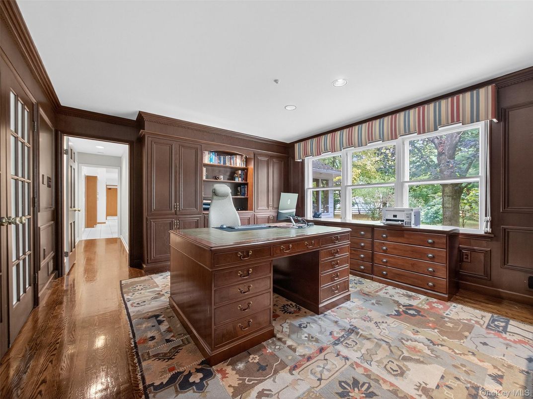 Home Office, Interior, Recessed Lighting, Wood Texture Flooring