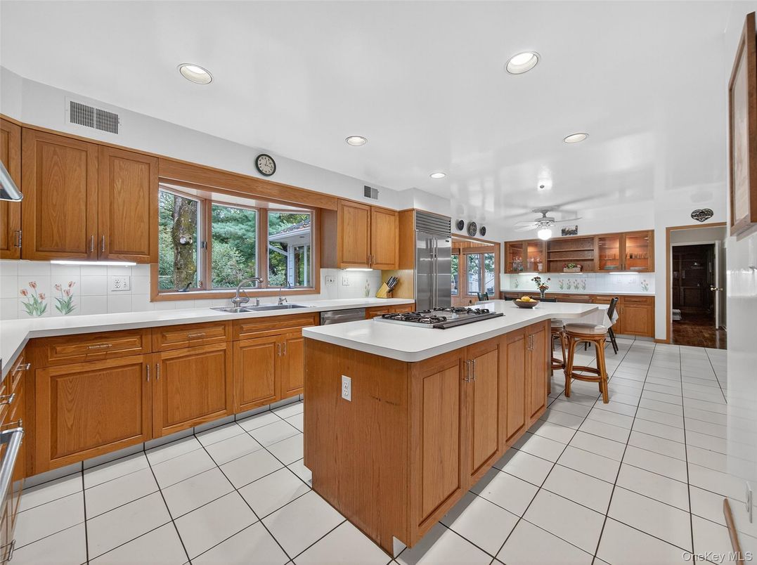 Dining room, Interior, Kitchen, Recessed Lighting