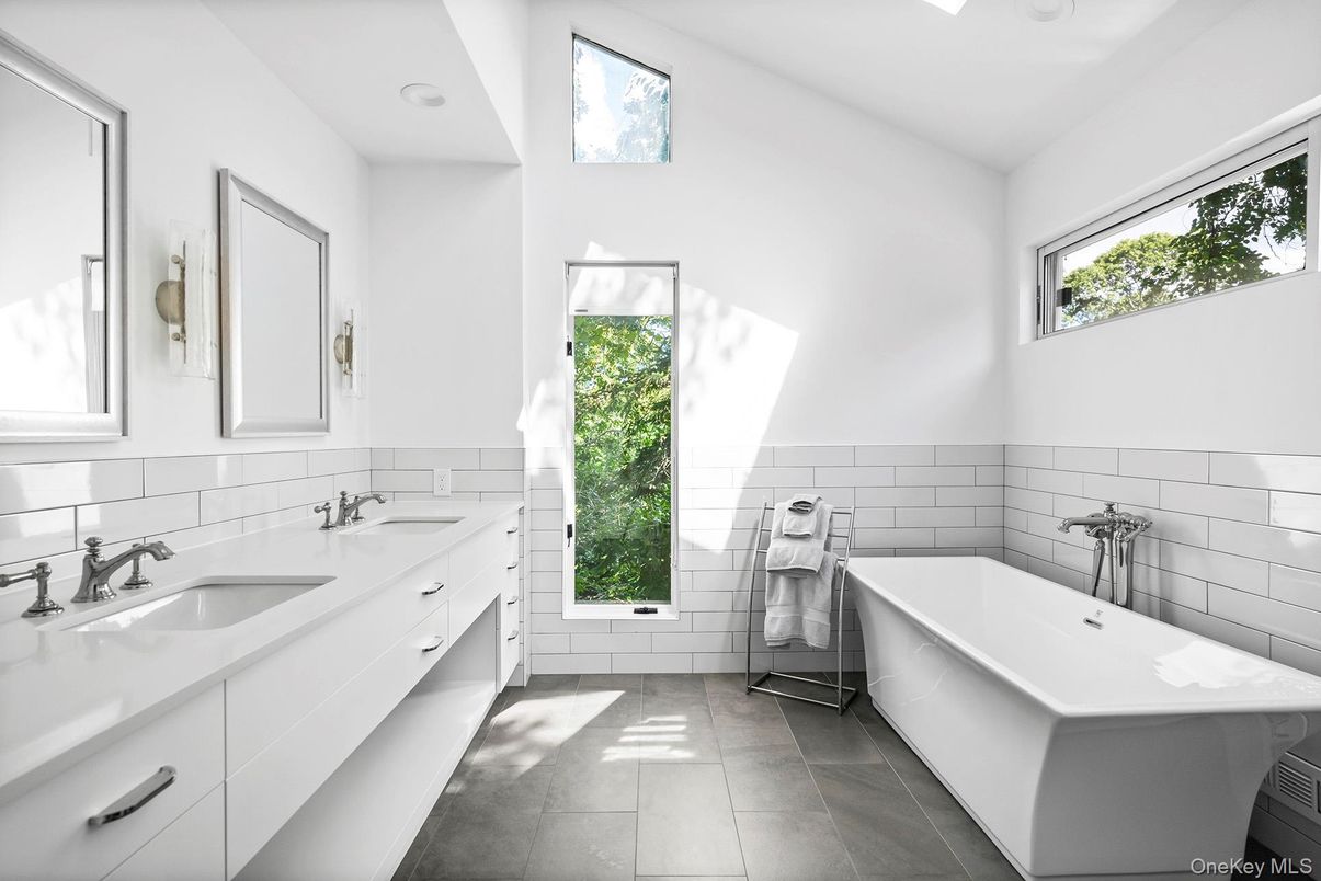 Bathroom, Dual Sink Vanities, Free Standing Baths, Interior, Recessed Lighting