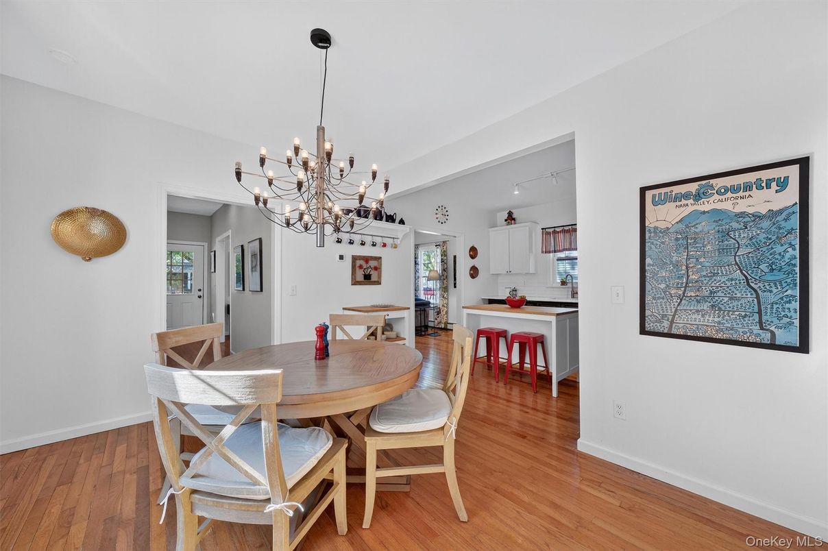 Chandelier, Dining room, Interior, Kitchen, Pendant Lights, Recessed Lighting, Wood Texture Flooring