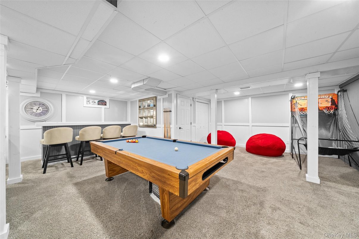 Billiard Table, Game Room, Interior, Recessed Lighting