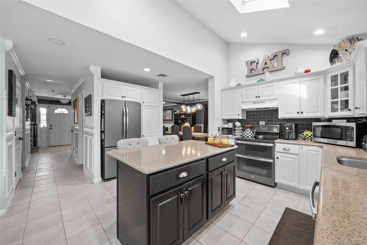 Interior, Kitchen, Pendant Lights, Recessed Lighting, Stainless Steel Appliances