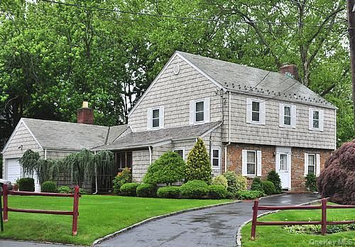 Attached, Exterior, Facade, Brick Facade, Georgian