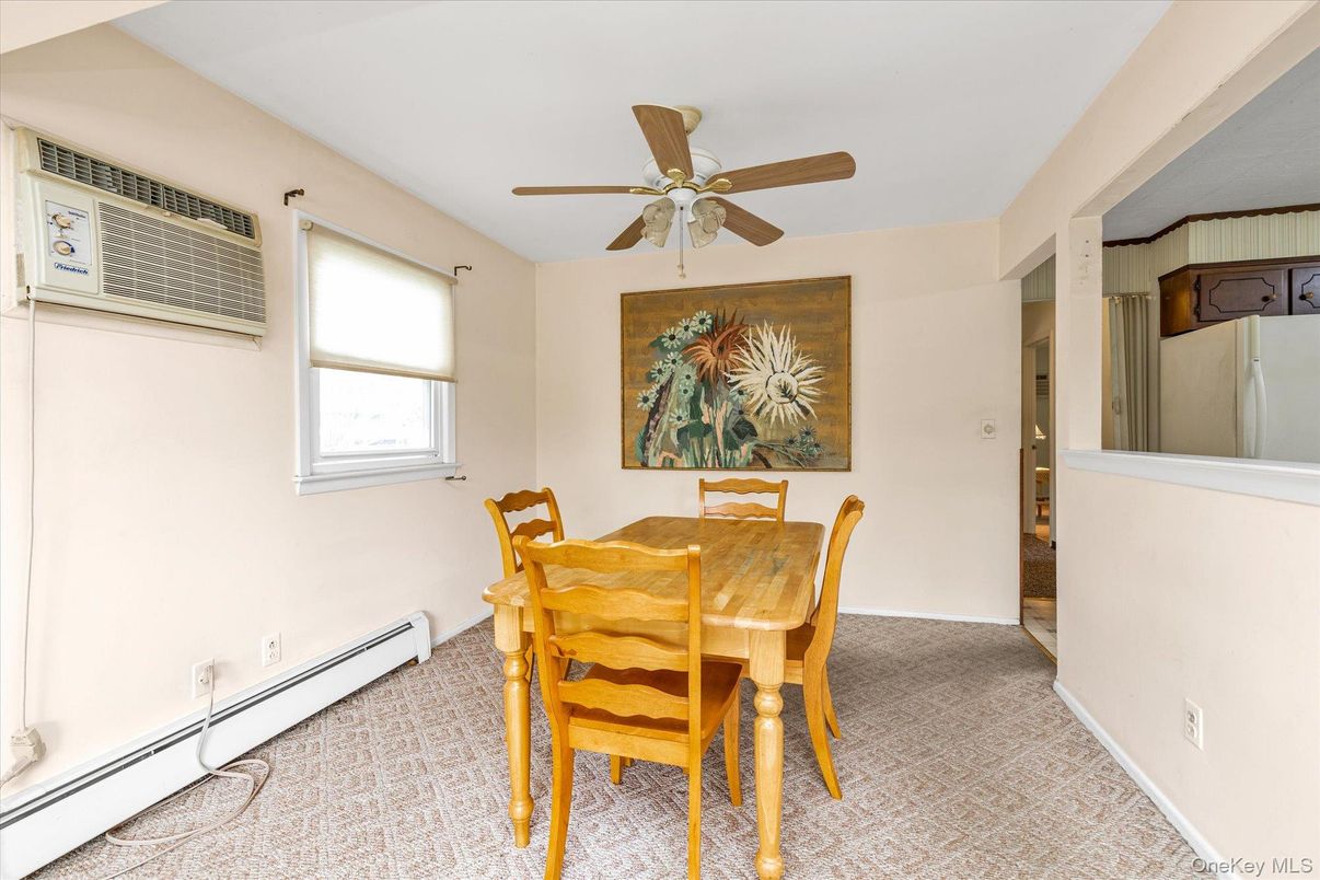 Dining room, Interior