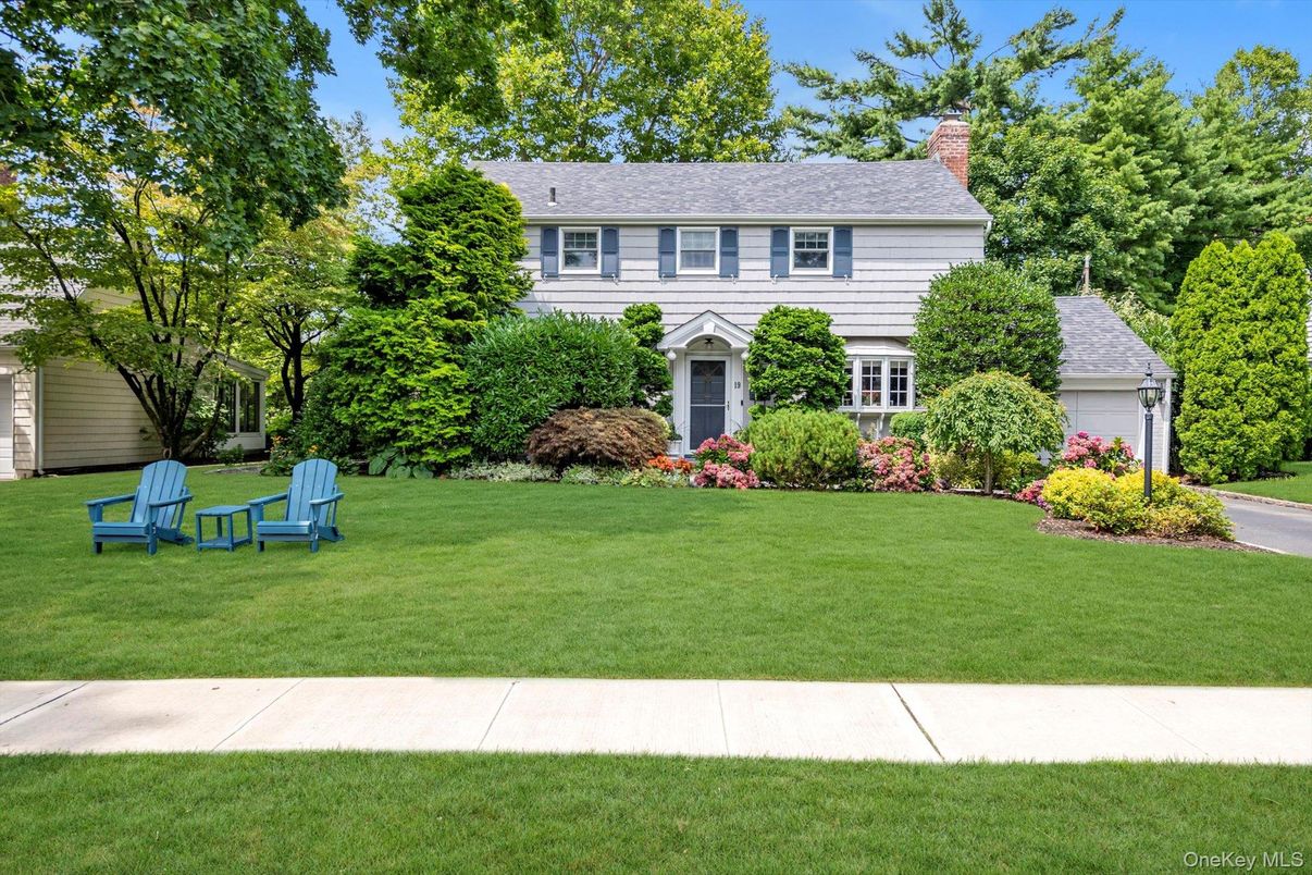 Attached, Backyard, Exterior, Facade, Georgian