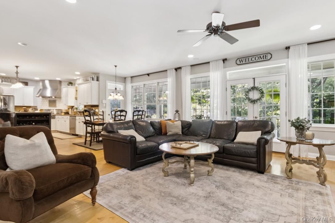 Dining room, Interior, Kitchen, Living room, Pendant Lights, Recessed Lighting, Wood Texture Flooring