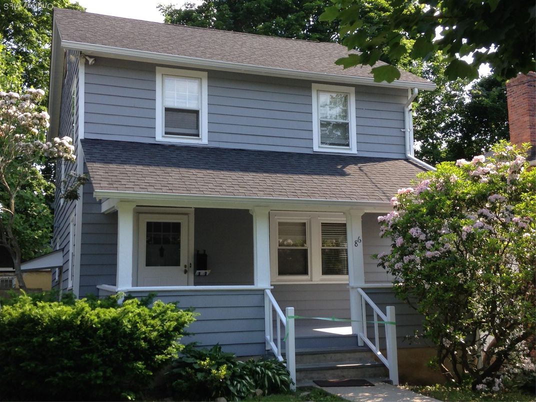 Exterior, Facade, American Foursquare