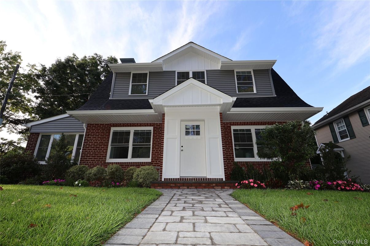 Exterior, Facade, Brick Facade, Farmhouse