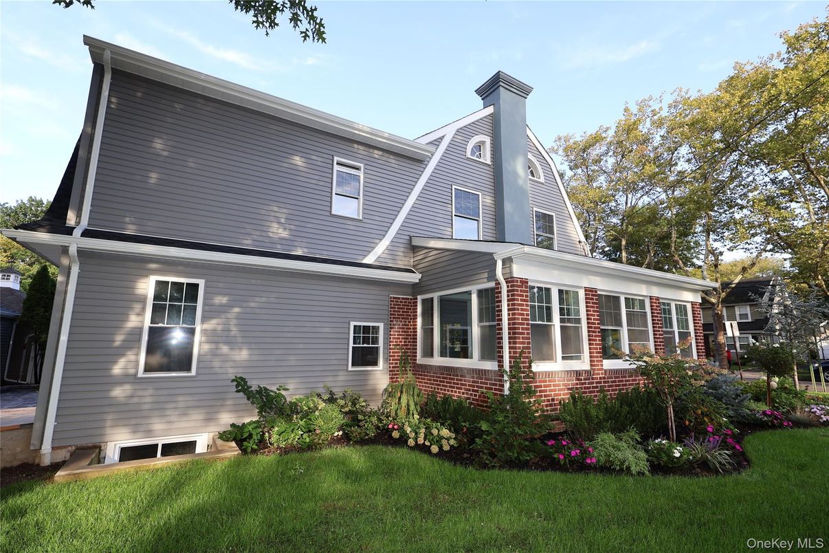 Exterior, Facade, Brick Facade, Cape Cod