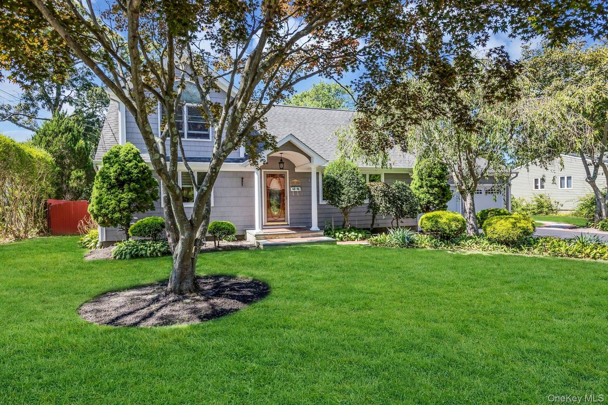 Backyard, Exterior, Facade, Cape Cod