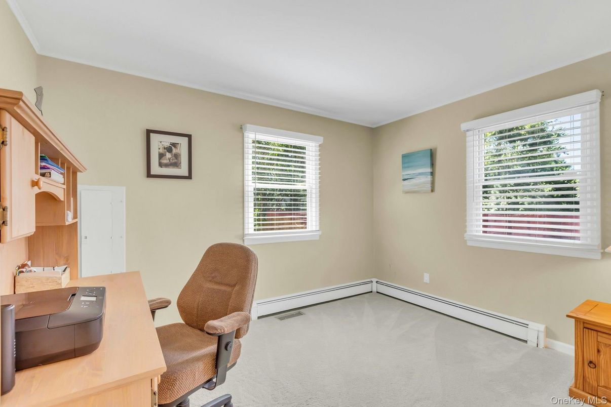 Home Office, Interior