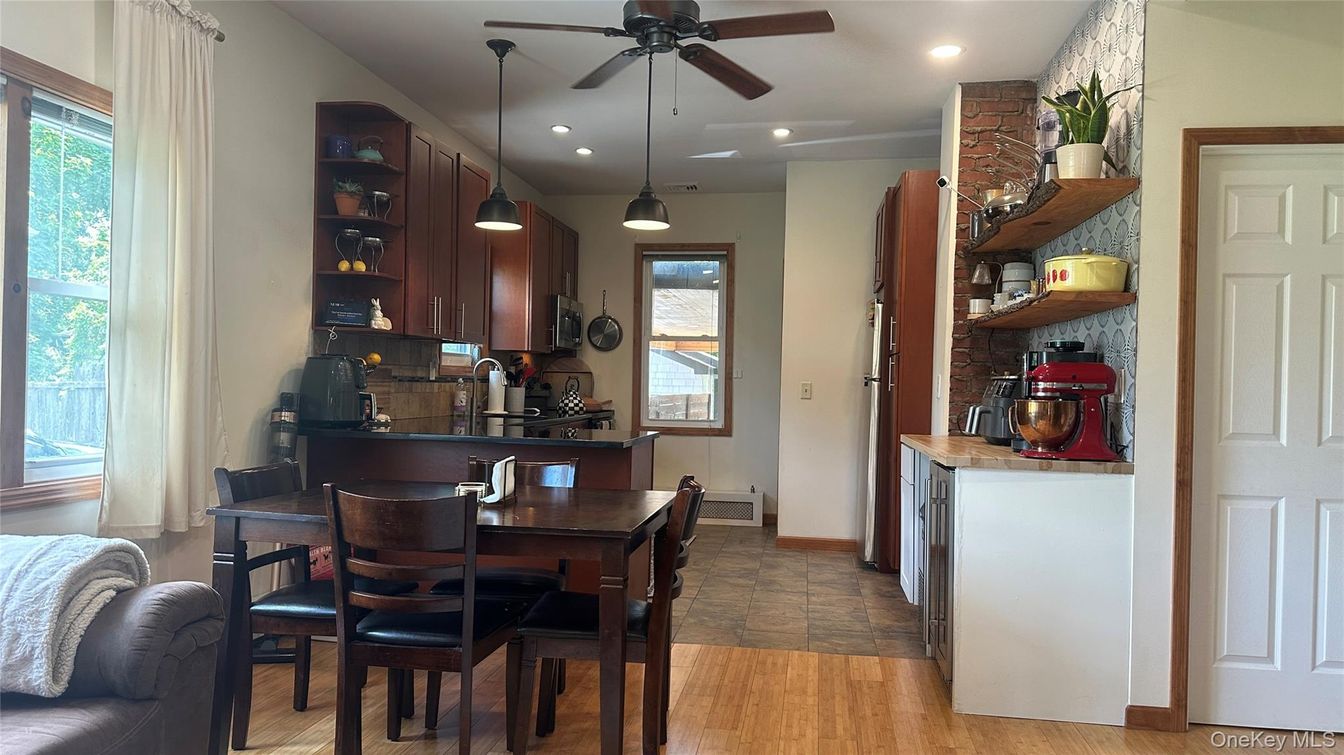 Dining room, Interior, Kitchen, Pendant Lights, Recessed Lighting, Wood Texture Flooring