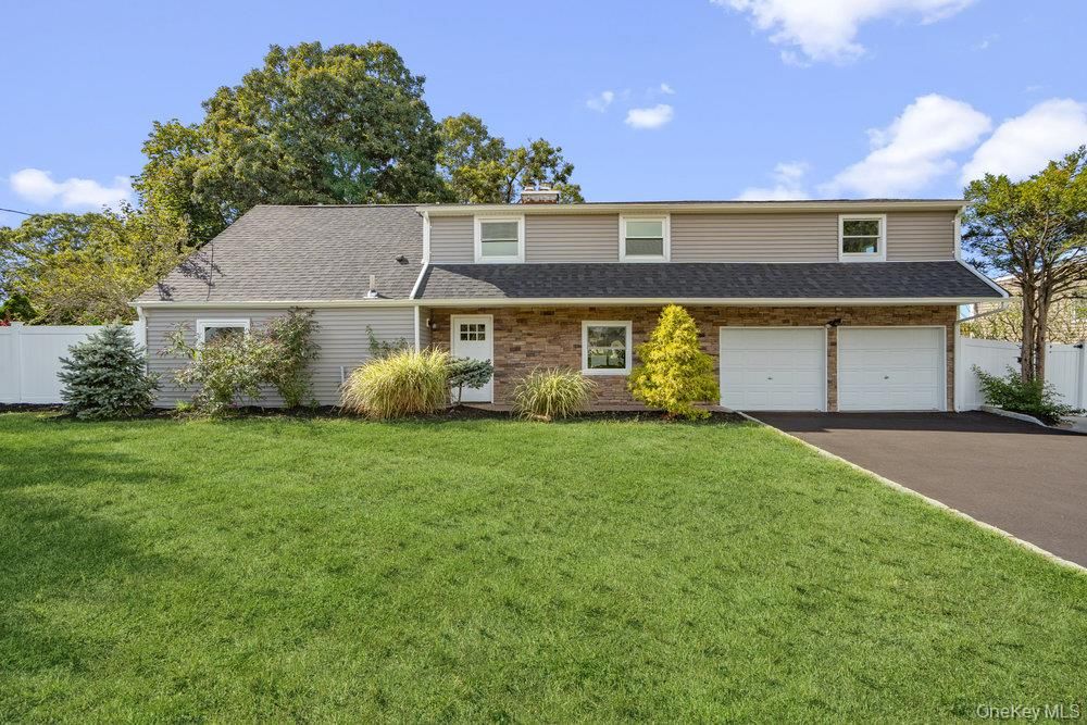 Attached, Exterior, Facade, Brick Facade, Cape Cod