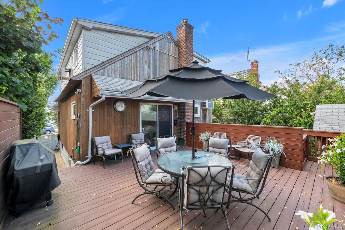Exterior, Hot Tub