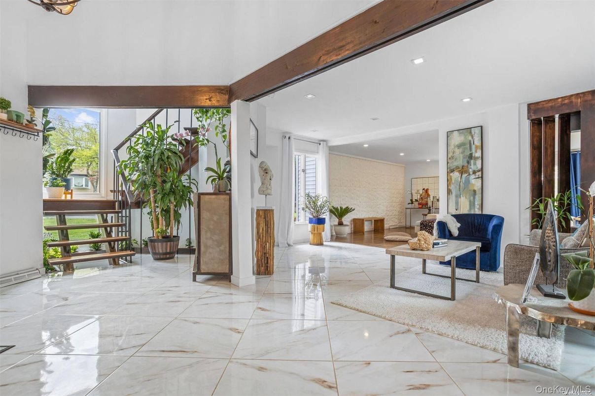 Interior, Living room, Marble, Recessed Lighting