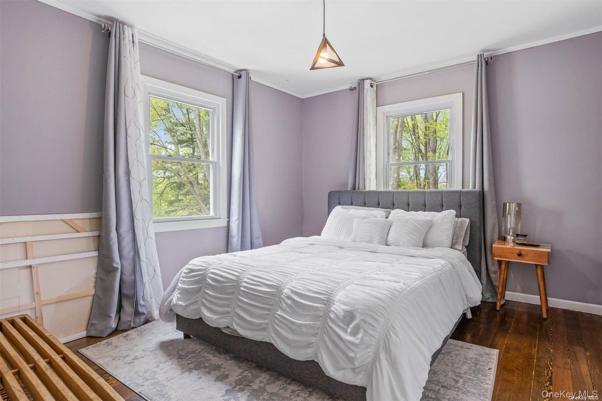 Bedroom, Interior, Pendant Lights, Wood Texture Flooring