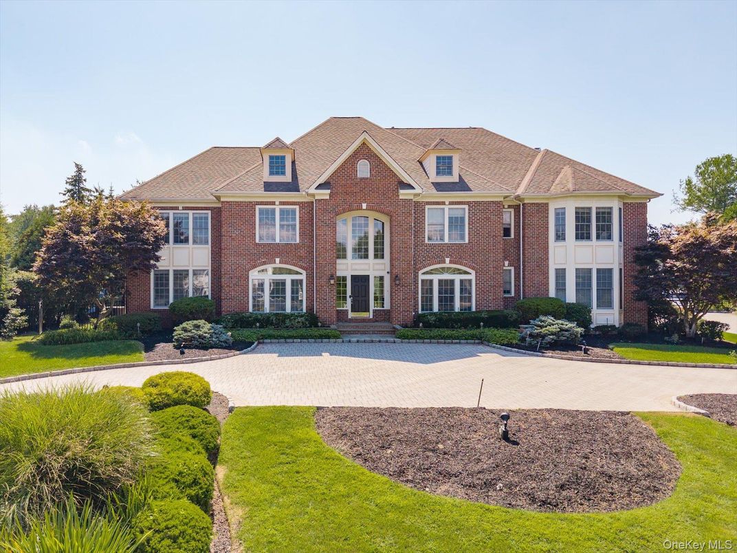 Exterior, Facade, Brick Facade, Georgian