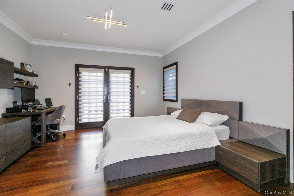 Bedroom, Home Office, Interior, Pendant Lights, Recessed Lighting, Wood Texture Flooring