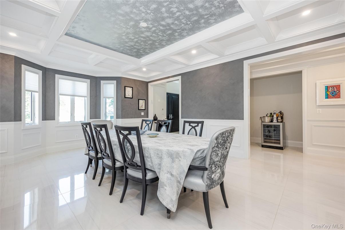 Dining room, Interior, Recessed Lighting