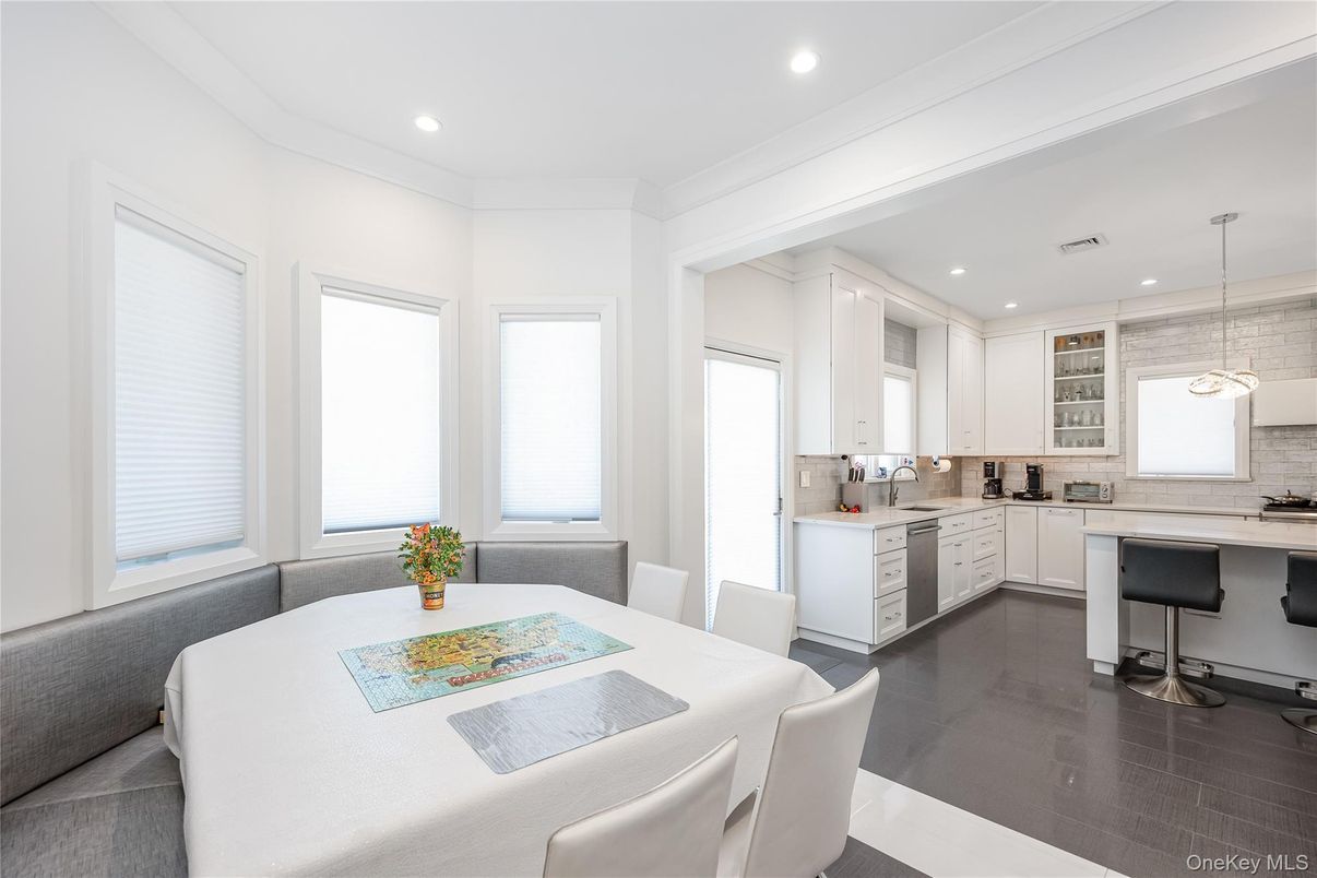 Dining room, Interior, Kitchen, Pendant Lights, Recessed Lighting