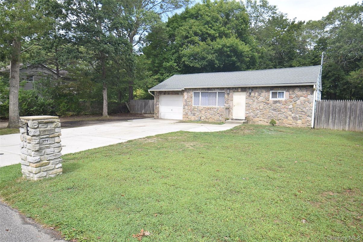 Attached, Backyard, Exterior, Facade, Ranch