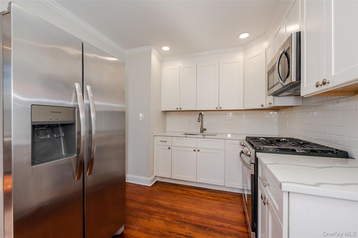 Interior, Kitchen, Recessed Lighting, Stainless Steel Appliances, Wood Texture Flooring