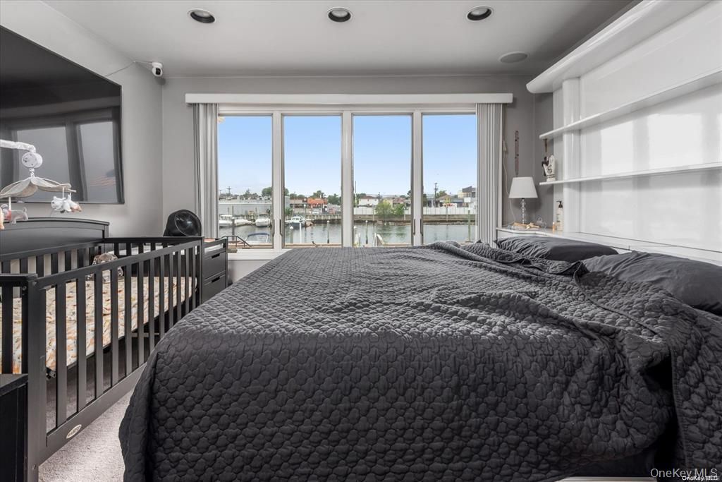 Bedroom, Interior, Recessed Lighting, Water