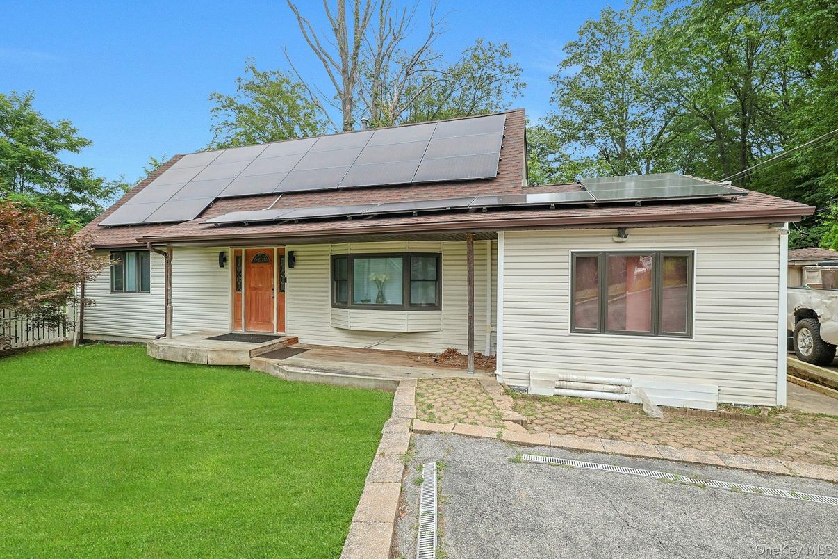 Exterior, Facade, Solar Panels, Cape Cod