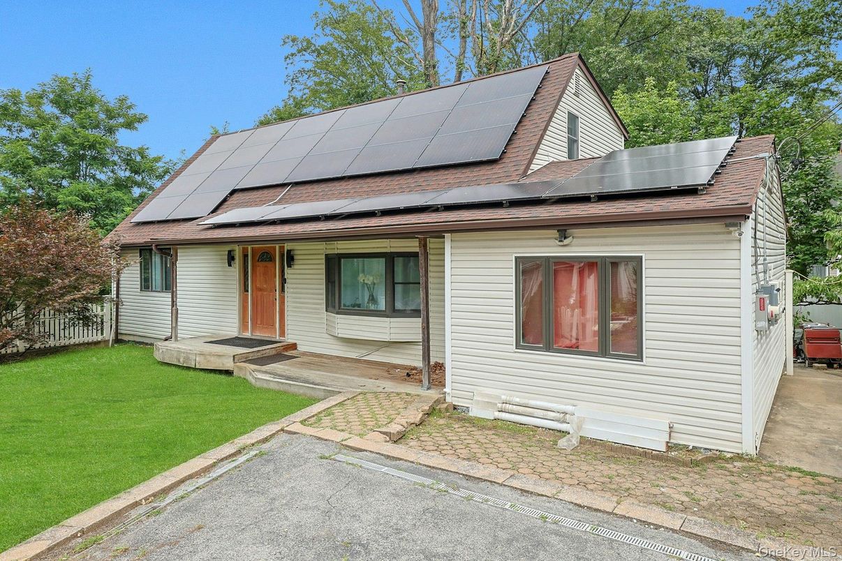 Exterior, Facade, Solar Panels, Cape Cod