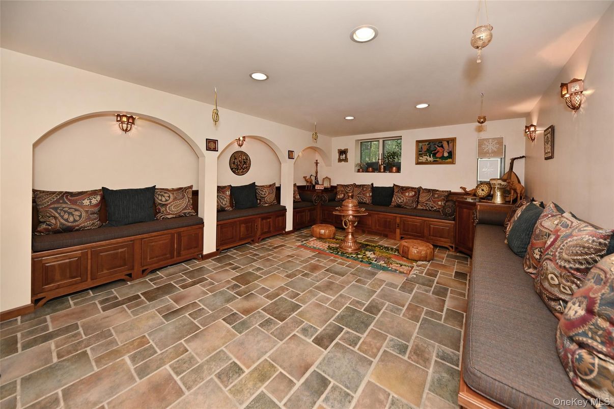 Interior, Recessed Lighting