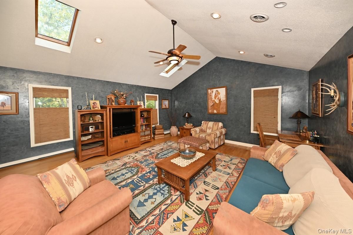 Dining room, Interior, Living room, Recessed Lighting, Wood Texture Flooring