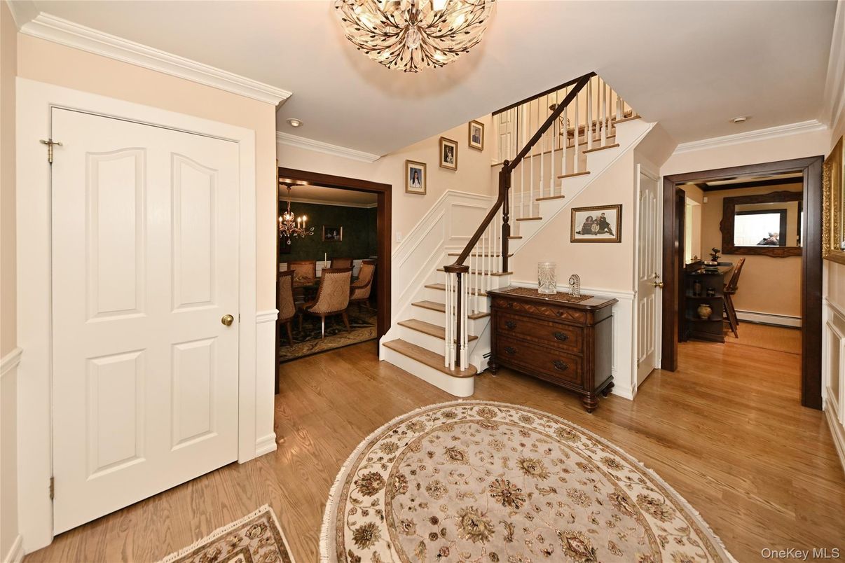 Chandelier, Dining room, Interior, Recessed Lighting, Wood Texture Flooring