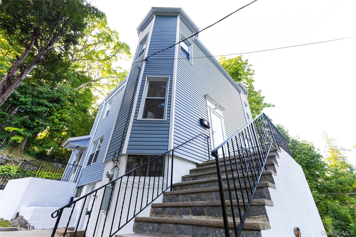 Exterior, Facade, A Frame