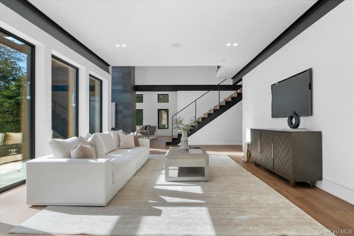Interior, Living room, Recessed Lighting, Wood Texture Flooring