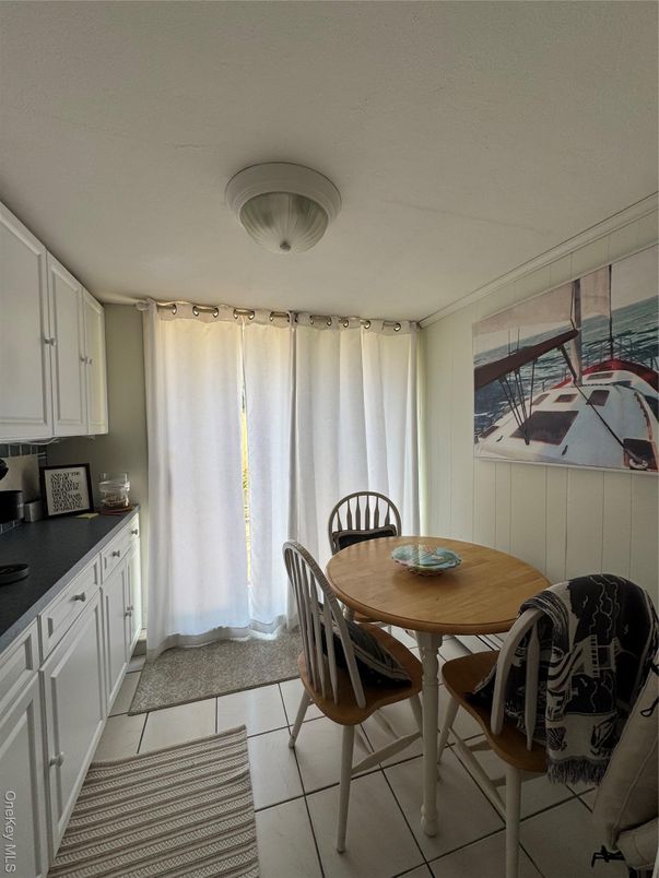 Dining room, Interior
